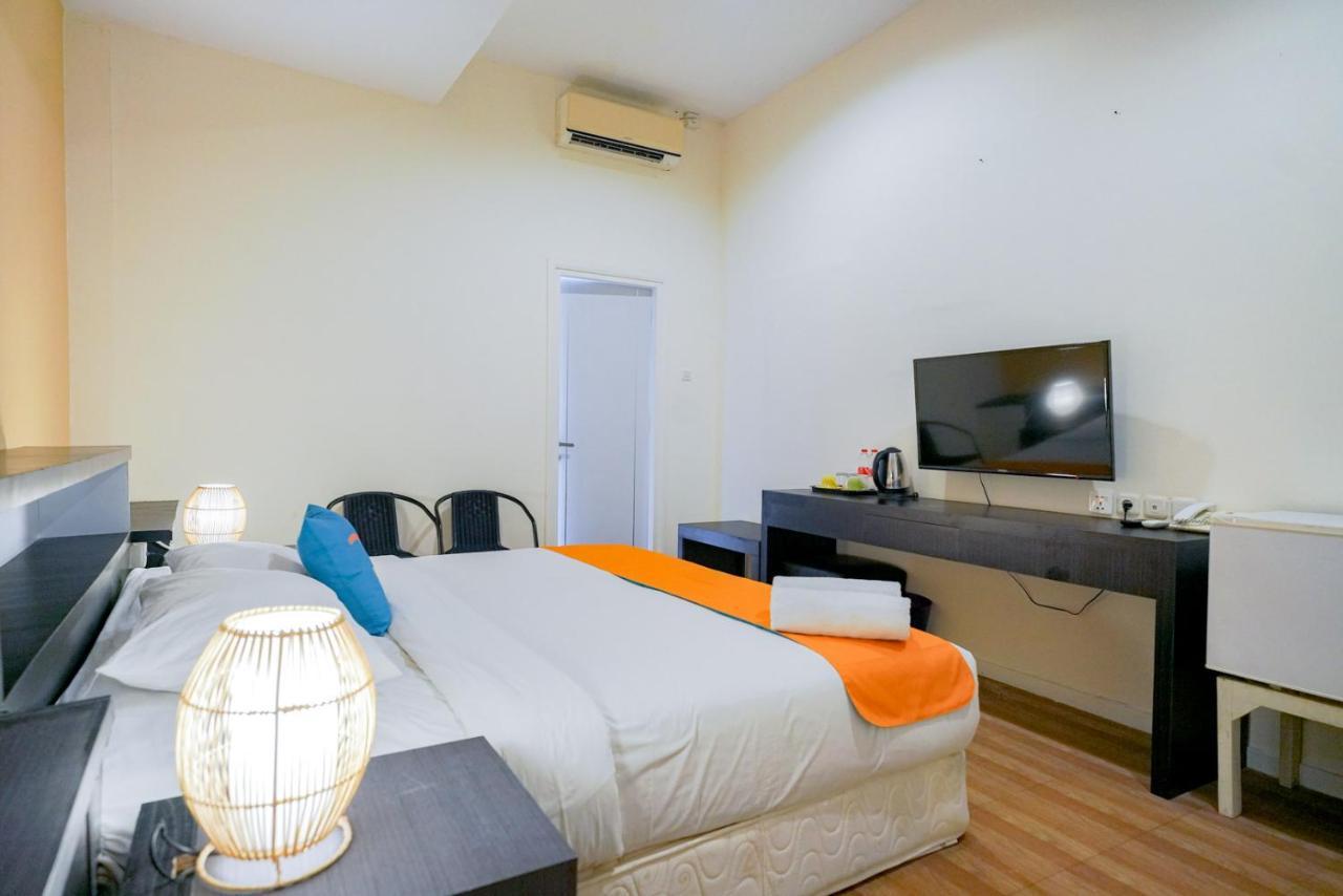 Hotel Reddoorz @ Sunset Point Seminyak Extérieur photo