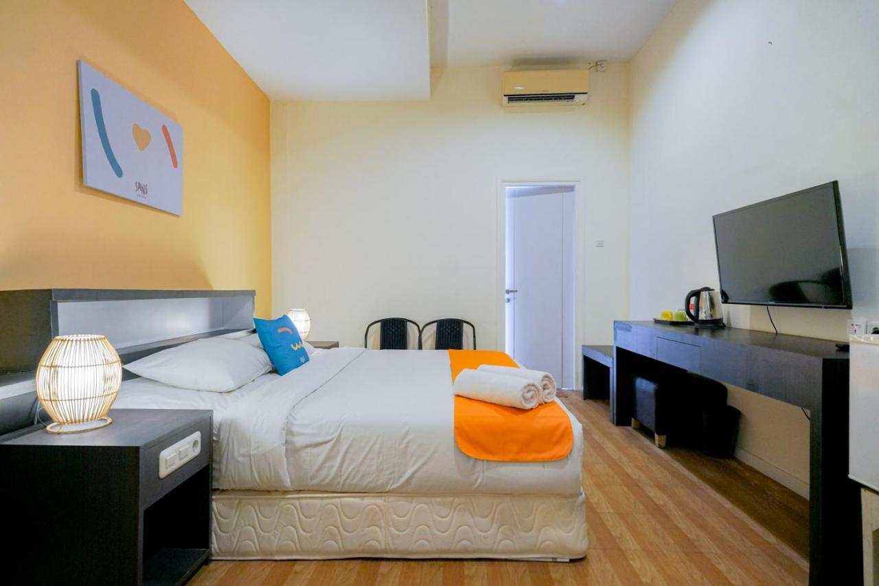 Hotel Reddoorz @ Sunset Point Seminyak Extérieur photo