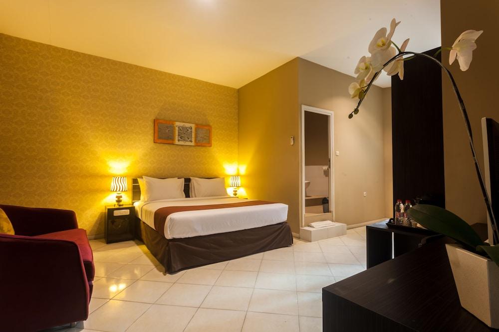 Hotel Reddoorz @ Sunset Point Seminyak Extérieur photo