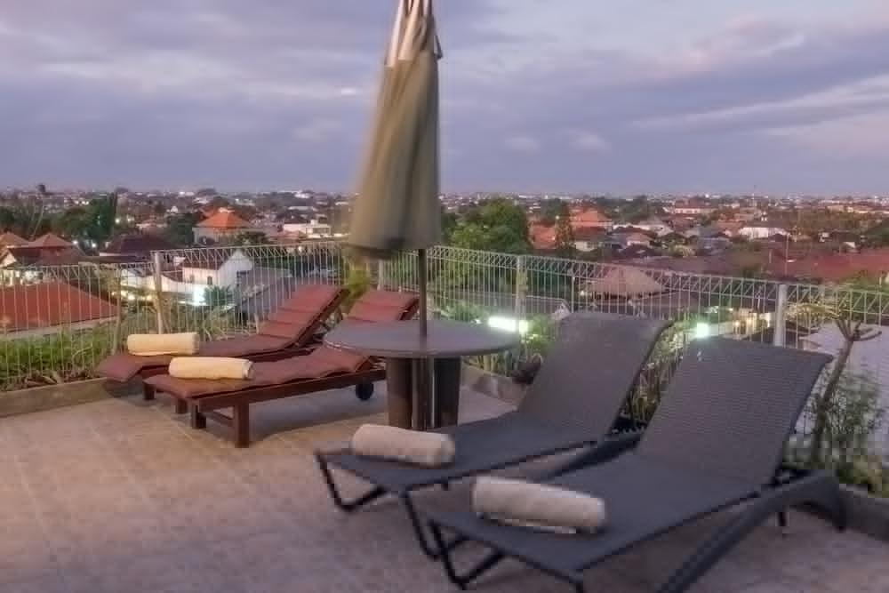 Hotel Reddoorz @ Sunset Point Seminyak Extérieur photo
