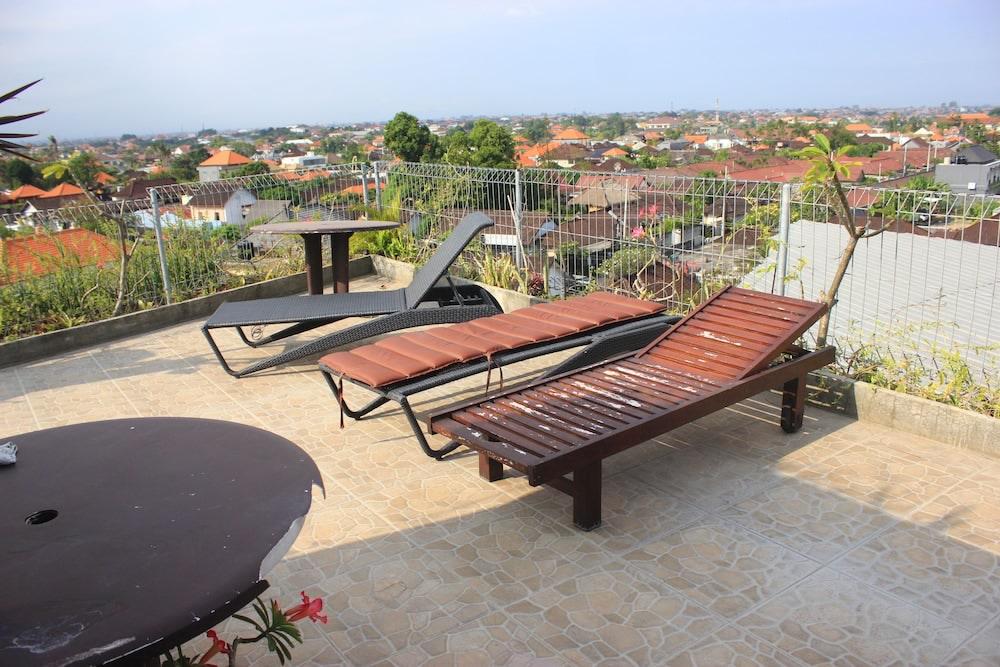 Hotel Reddoorz @ Sunset Point Seminyak Extérieur photo