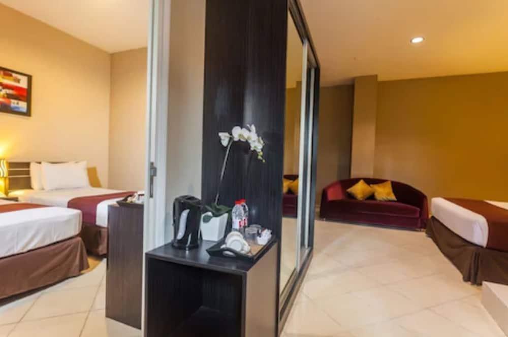Hotel Reddoorz @ Sunset Point Seminyak Extérieur photo